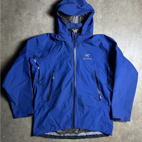 Meet your Posher, Sam - Picture 3 of 8